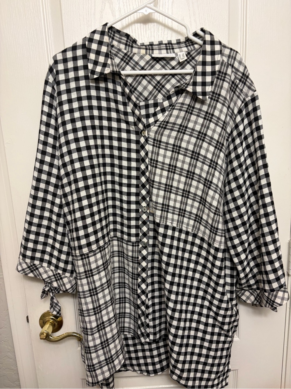 Susan Graver Black and White Plaid Button-Down Shirt